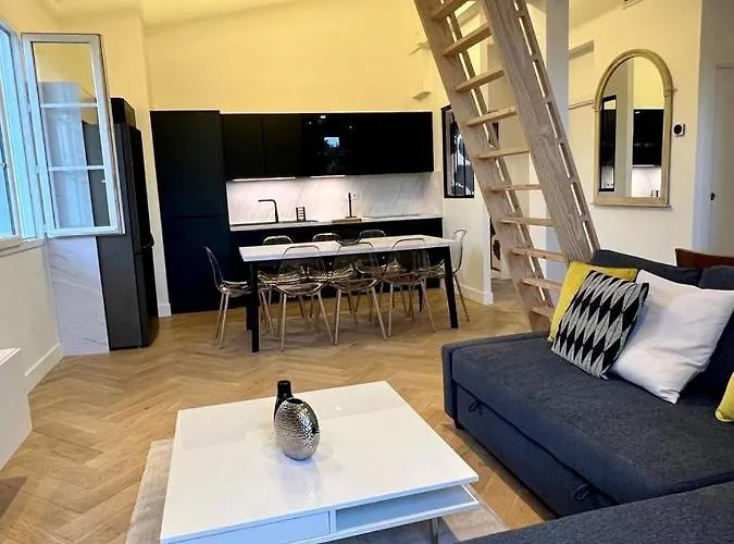 Piscine Et Jacuzzi Loft Ravissant Dans Maison Basque * Anglet