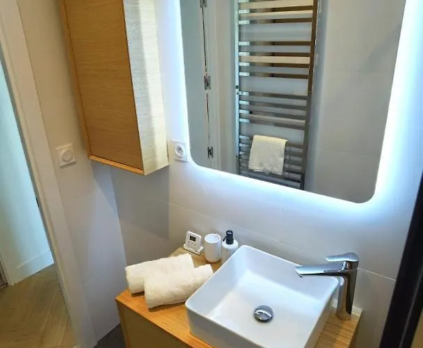 Apartment Piscine Et Jacuzzi Loft Ravissant Dans Maison Basque